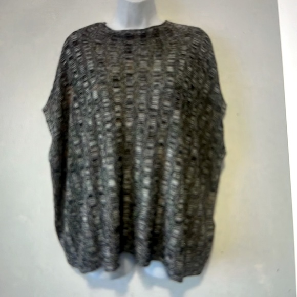 Eileen Fisher black white Silk Linen Funnel neck Box top Sweater Size small - Picture 7 of 7